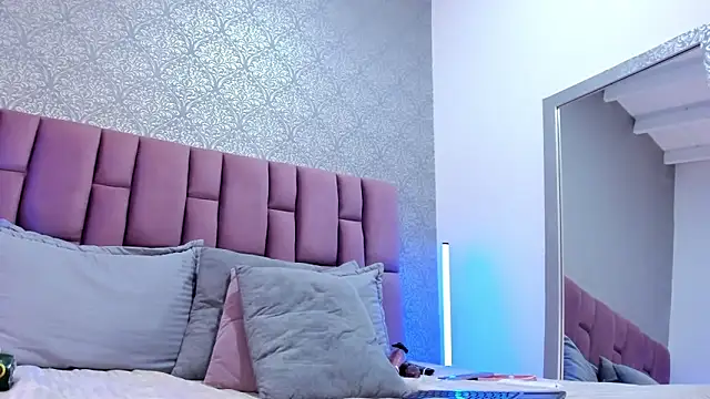 DianaRed_'s Live XXX Chat