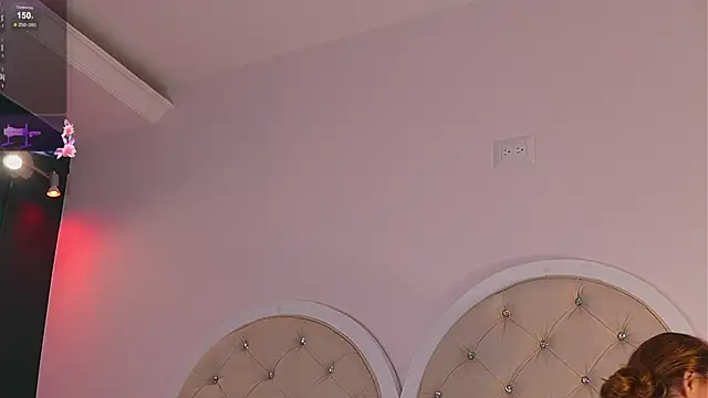 caroline_adams_'s Live XXX Chat