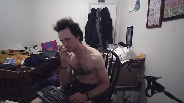 JohnnyMoves live XXX chat
