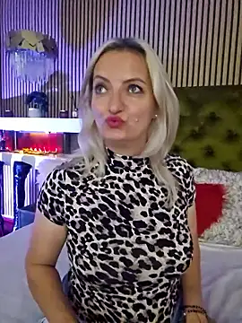 LadyTouch Chat XXX live