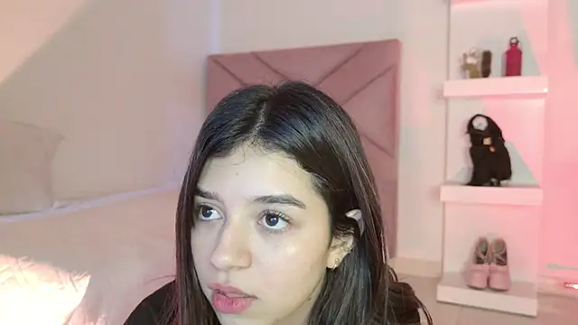 eva_sin18 Adlı Modelin Canlı XXX Sohbeti