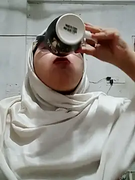 Chat XXX en directo de Nusrat-N