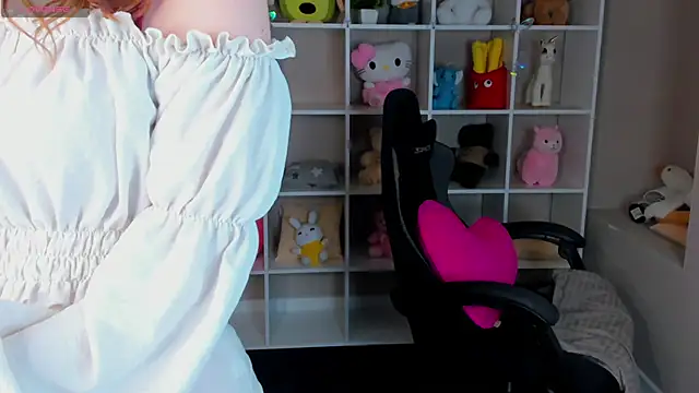 Emmaa_Kimm Chat XXX in diretta
