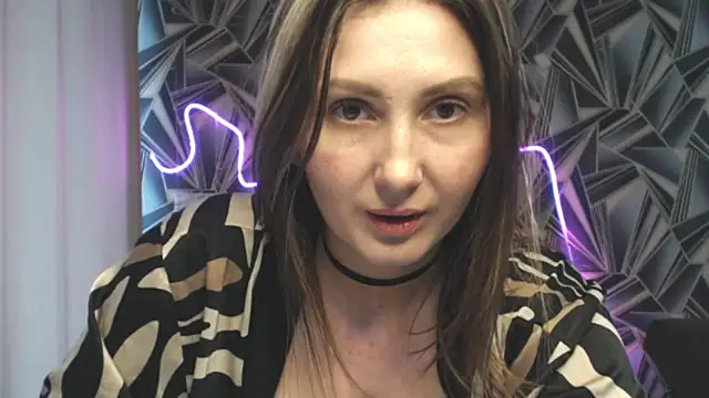 XXX chat uživo modela NikkiKiss___