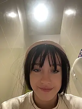 MiaTee Live XXX-chat
