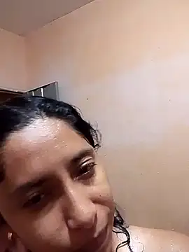 hotaniani Adlı Modelin Canlı XXX Sohbeti