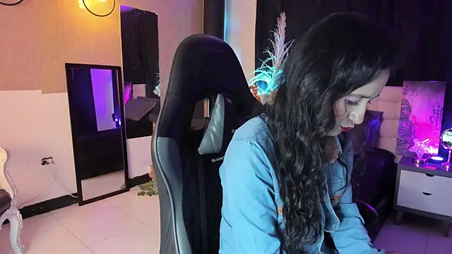 Vicky_Angeel élő XXX-chatje