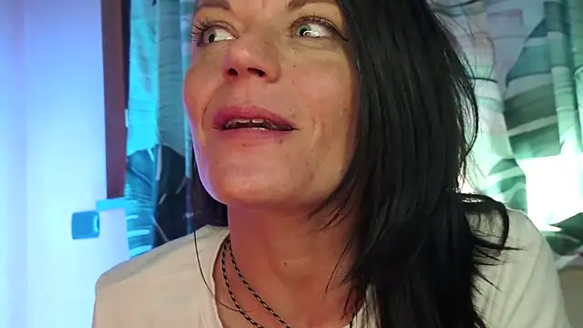 XXX chat uživo modela bellad0nna