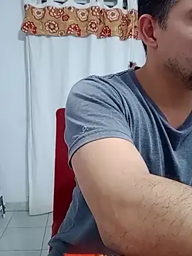 Bradd_32 Live XXX-Chat