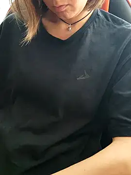 Aashikalaa's Live XXX Chat
