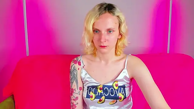 LikiLips' Live XXX Chat