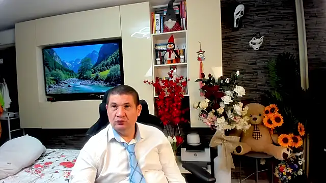 SpartacusDaddy48 在線直播表演