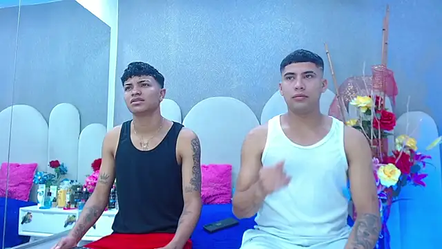 sexy_boys_play Show Webcam