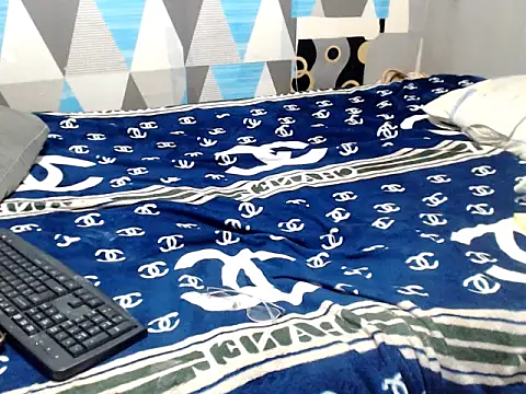 Trish_CurveCock Webcamshow