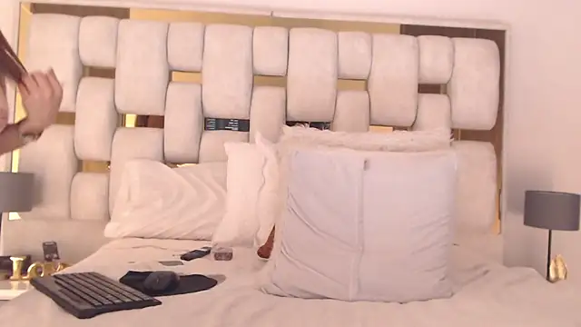 HotBellaMilfn Live XXX chat