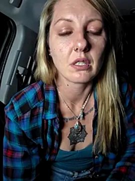 SheIsSomething's Webcam Show