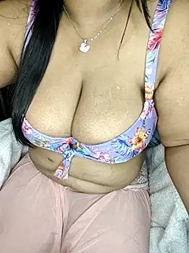 Curvy_Pooja 现场XXX聊天