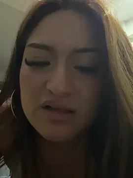 LuceroRm's Live Chat Room