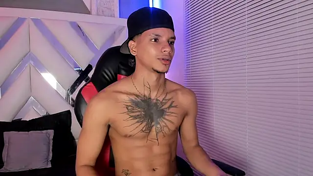 kai_storm77n Webbikameraesitys
