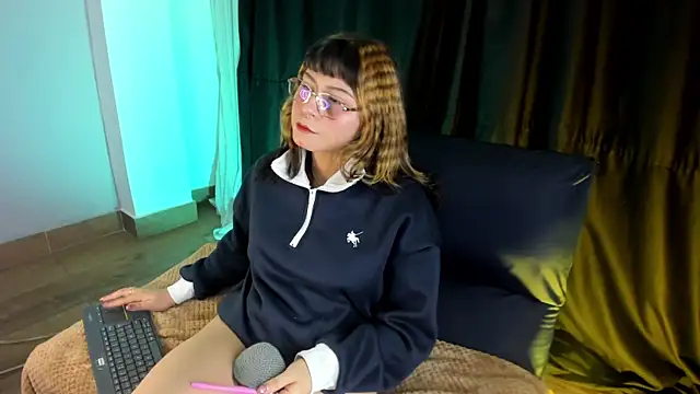 kitty_malach 现场XXX聊天