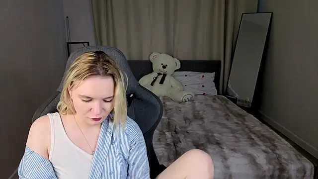 Adriana_Sweett 现场XXX聊天