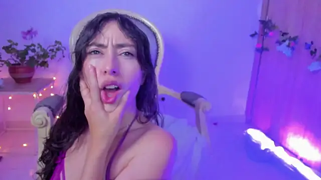 Amatiista's Live XXX Chat