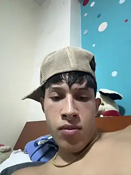 Chat +18 de adam_lovee ao vivo