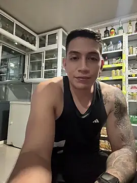 XXX chat uživo modela OliverWest04