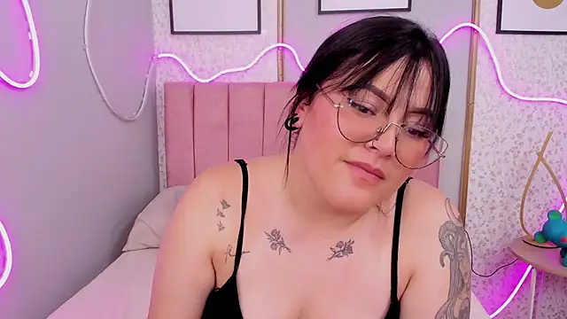 Chat XXX en directo de EMILYCARTERMD