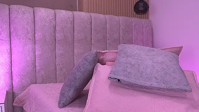 Czat XXX na żywo – violeta_aroca