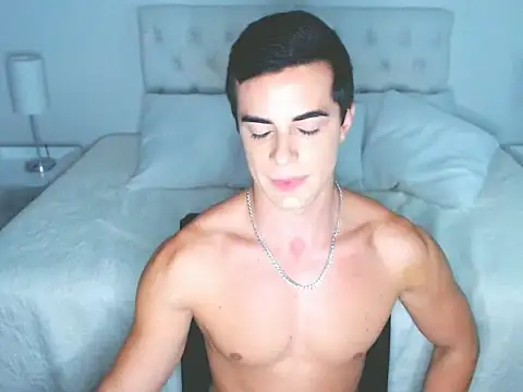 mr_hunterx Show in webcam