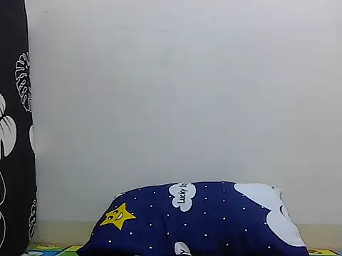 cumslut_selena69's Webcam Show