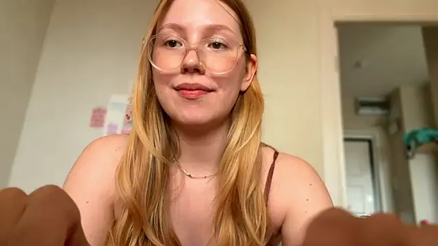 HoneyAudrey's Live XXX Chat