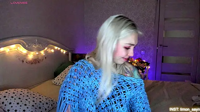 LillyMoure_ Chat XXX in diretta