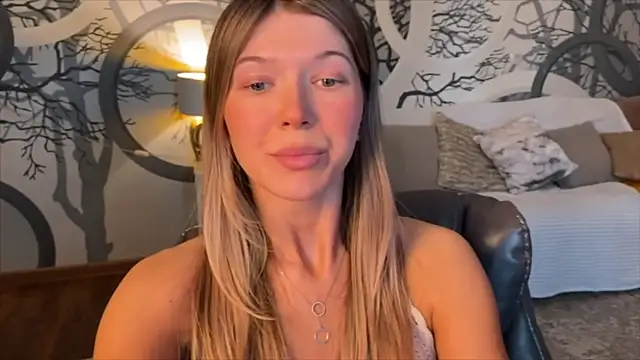 Chat +18 de viviann_evans ao vivo