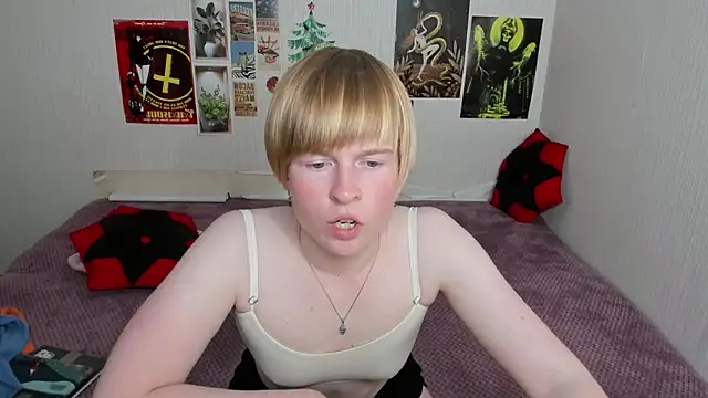 Cattie_w_'s Live XXX Chat