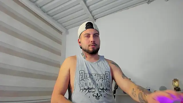 AaronHardi's Webcam Show