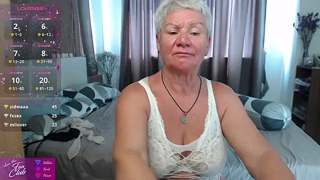 roxana_brooks Adlı Modelin Canlı XXX Sohbeti