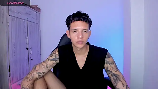 tylernova live XXX chat