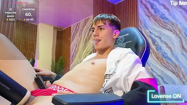 EVAN_TAY Adlı Modelin Web Kamerası Şovu