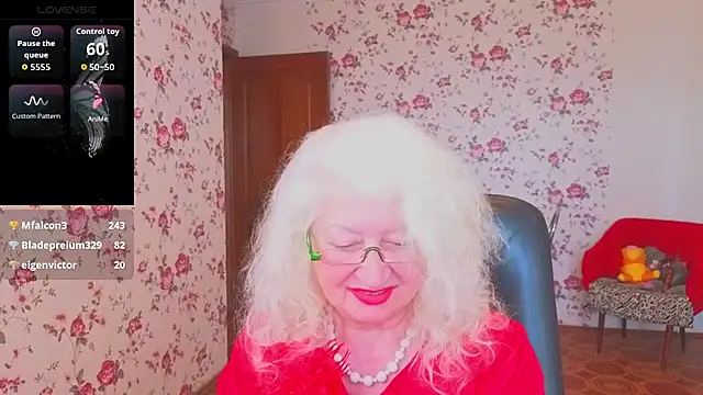 Maya_Mayflower's Live XXX Chat