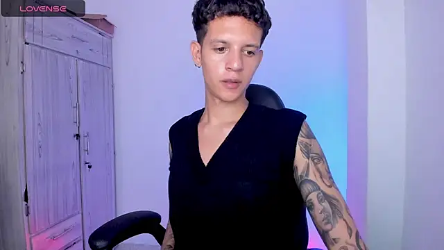 tylernova Live XXX-Chat