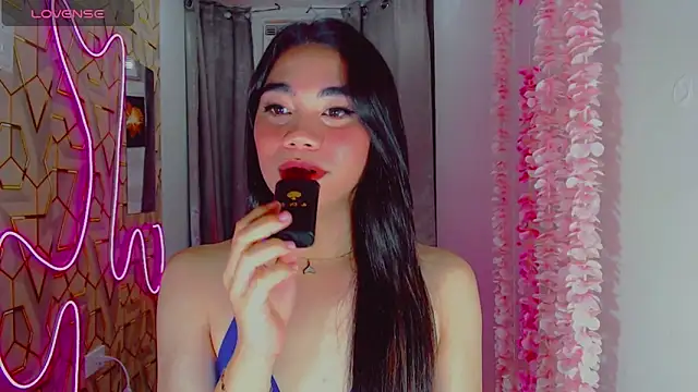 DreamGirlMia Adlı Modelin Web Kamerası Şovu