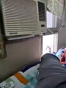 Boobsloverjatt élő XXX-chatje