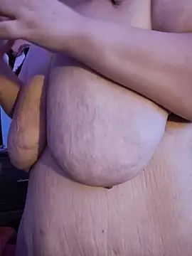 โชว์เว็บแคมของ 023thickandjuicy07