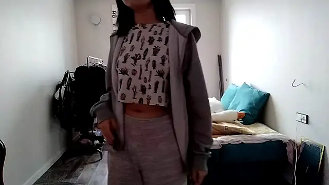 AdelineCanup's Live XXX Chat