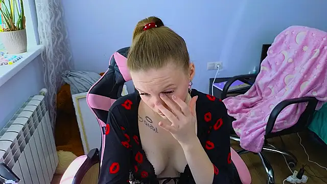 Mary_Blu élő XXX-chatje