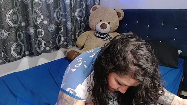 Онлайн чат XXX ANGELIQUE_KLANE