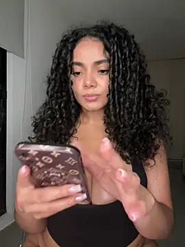 Curlyierr Live XXX-Chat