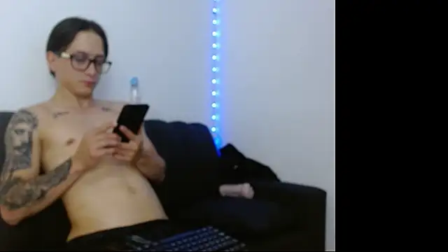 Zeusdark19 Live XXX-Chat